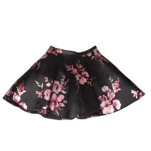 Windsor Black Floral Mini Skater Skirt | Flowy Fit | Pockets | See Description